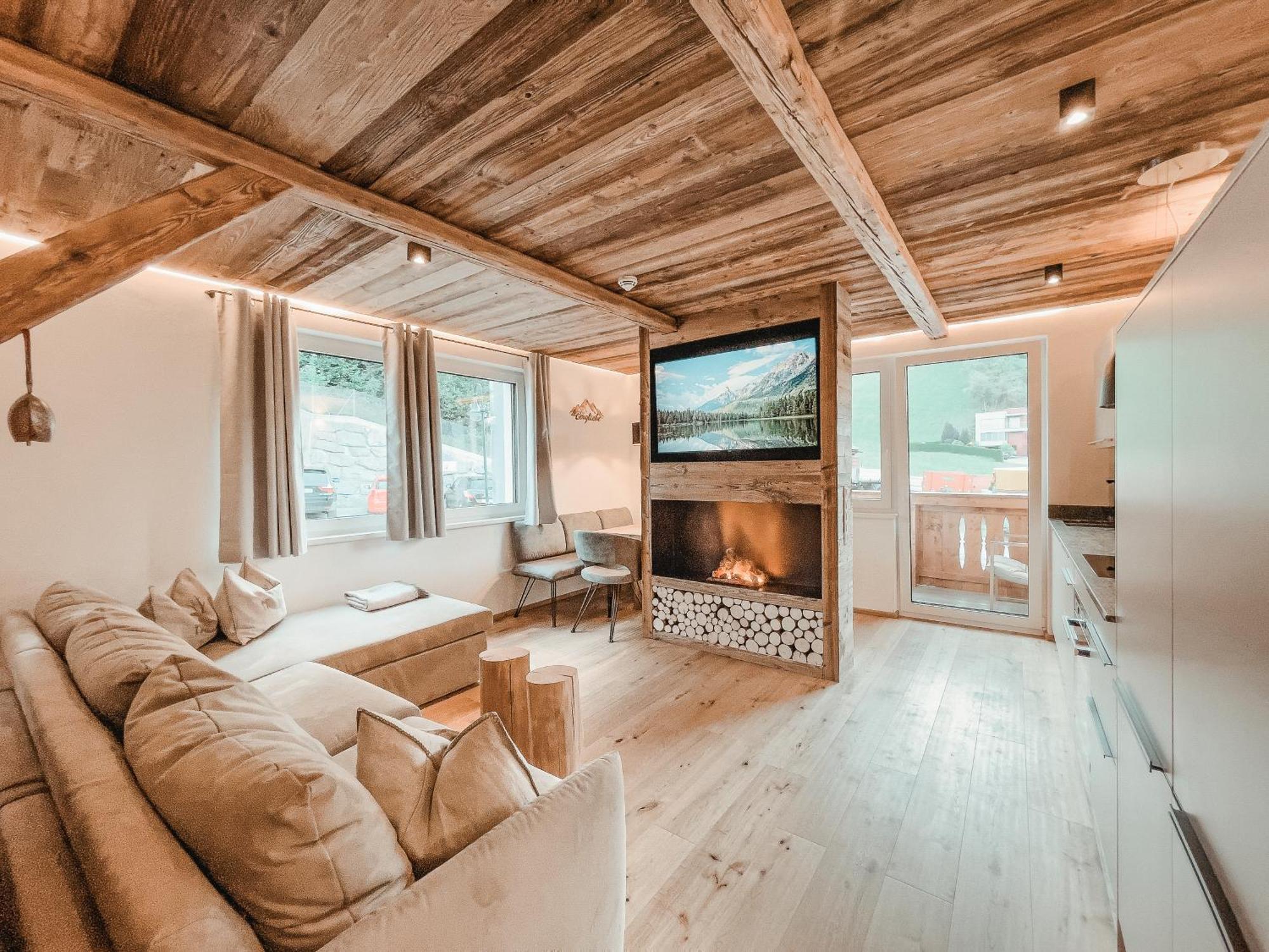 Alpenluxus Presents Oldwood Chalet - Balcony & Car Park Fügen Exterior foto