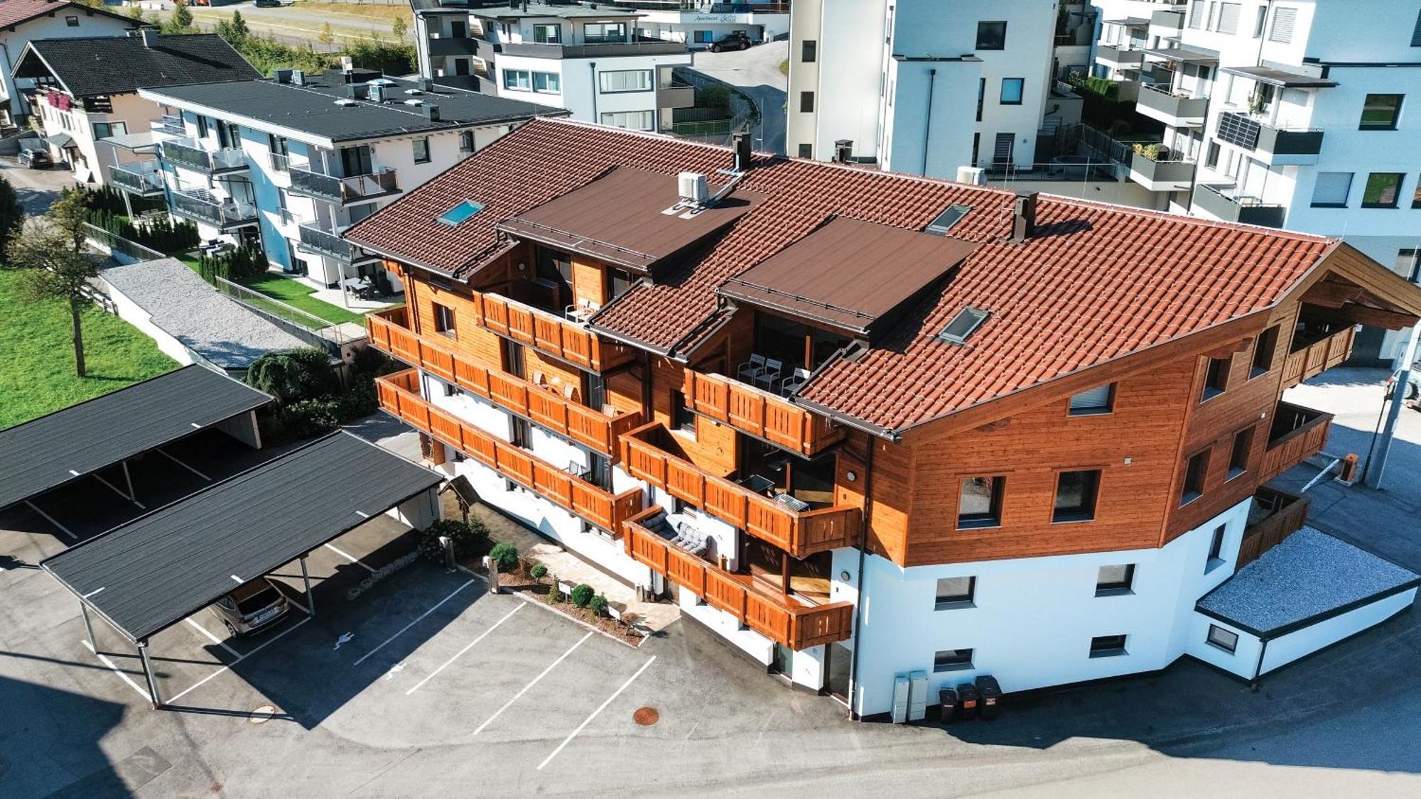 Alpenluxus Presents Oldwood Chalet - Balcony & Car Park Fügen Exterior foto